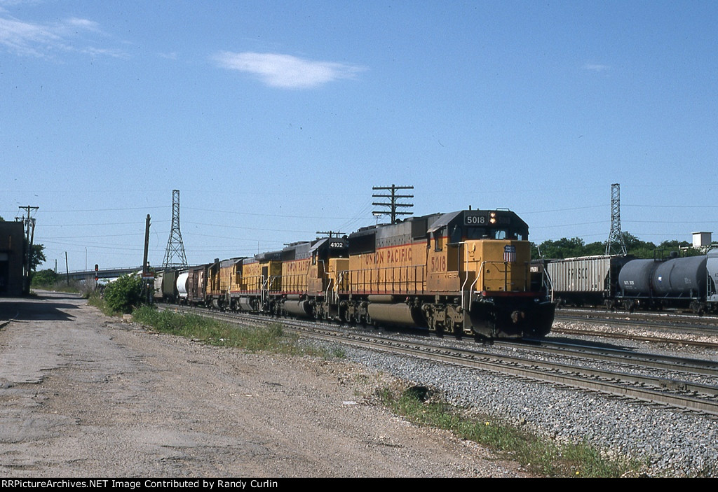 UP 5018 at Ft Worth